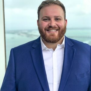 Meet your Posher, Julian